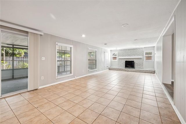 353 E ORANGE STREET, Altamonte Springs, FL 32701