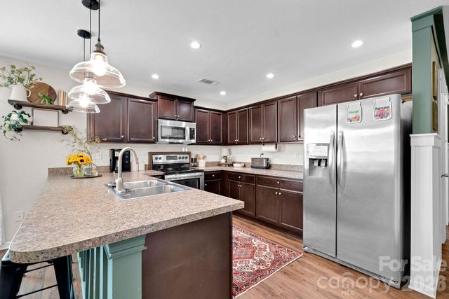 2006 Greenbrook Trail, Dallas, NC 28034