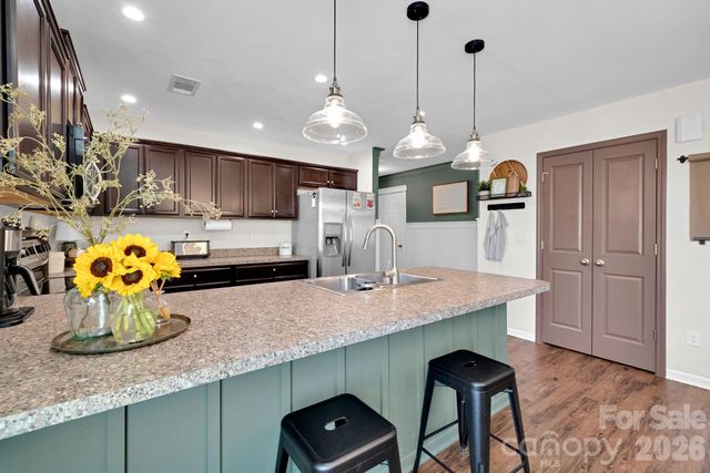 2006 Greenbrook Trail, Dallas, NC 28034