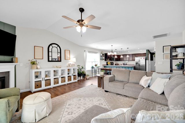 2006 Greenbrook Trail, Dallas, NC 28034