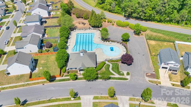 2006 Greenbrook Trail, Dallas, NC 28034