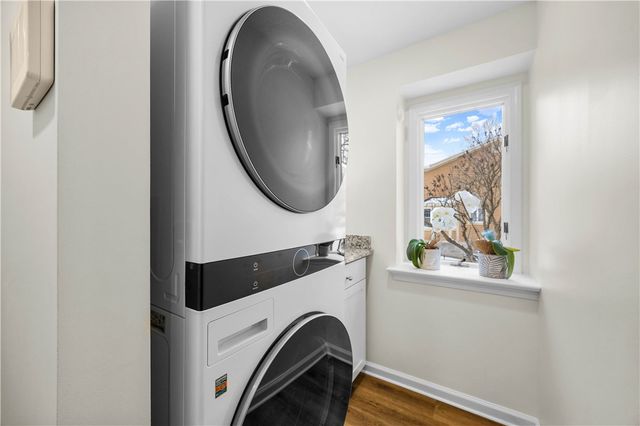 46 Creek Ridge, Pittsford, NY 14534