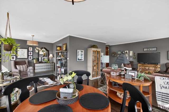 1337 21 Avenue 3D, Rock Island, IL 61201