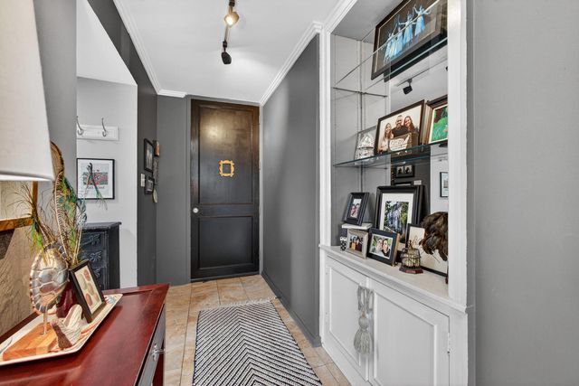 1337 21 Avenue 3D, Rock Island, IL 61201