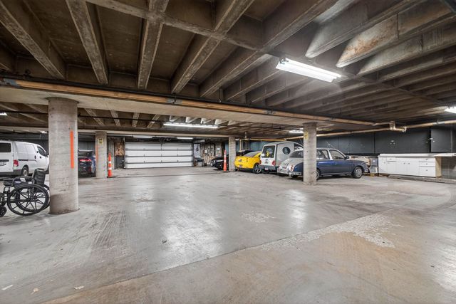 1337 21 Avenue 3D, Rock Island, IL 61201