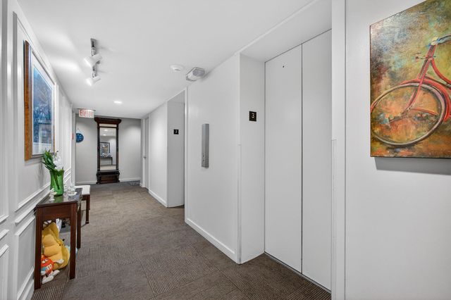 1337 21 Avenue 3D, Rock Island, IL 61201