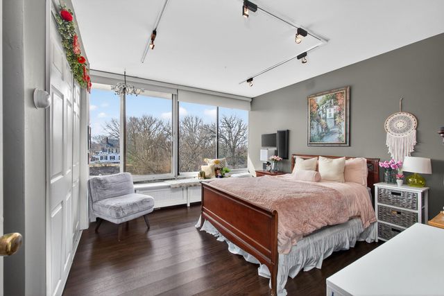 1337 21 Avenue 3D, Rock Island, IL 61201