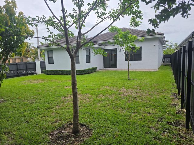 19410 SW 124th Court, Miami, FL 33177