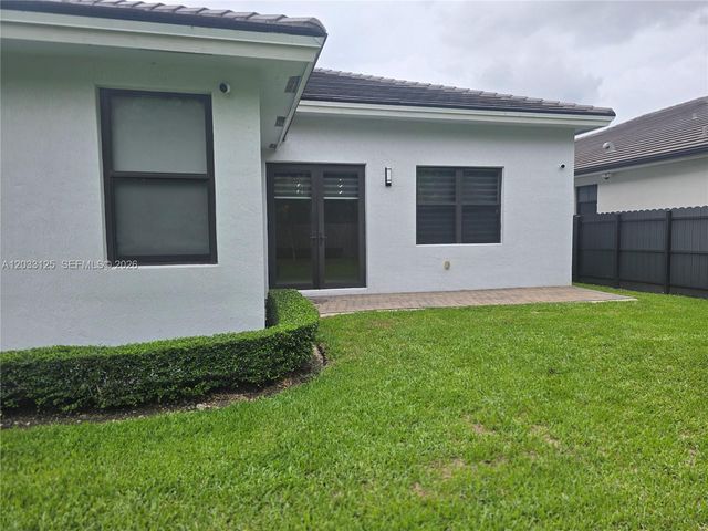 19410 SW 124th Court, Miami, FL 33177