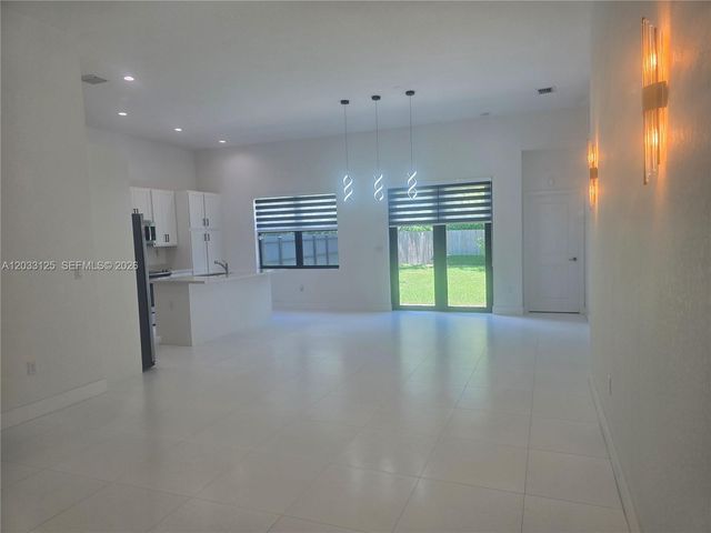 19410 SW 124th Court, Miami, FL 33177