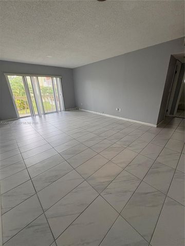 7815 N Camino Real I-216, Miami, FL 33143