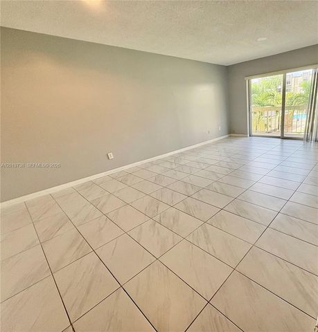 7815 N Camino Real I-216, Miami, FL 33143