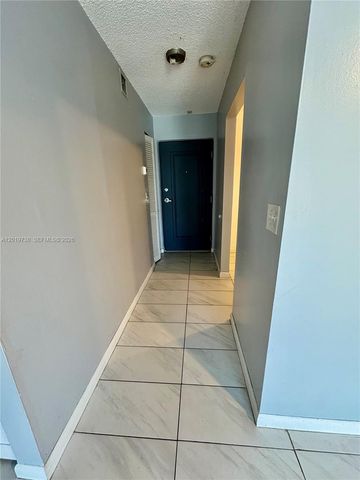 7815 N Camino Real I-216, Miami, FL 33143