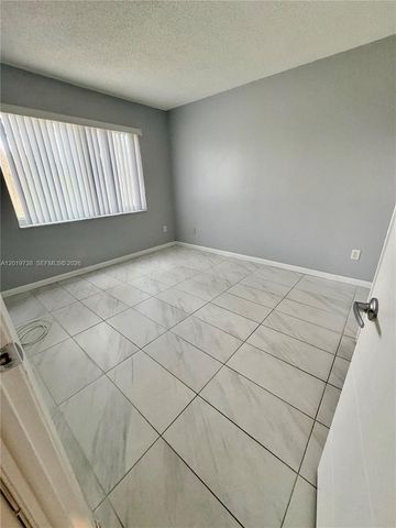 7815 N Camino Real I-216, Miami, FL 33143