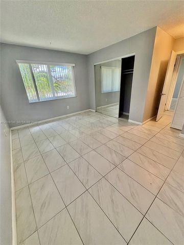 7815 N Camino Real I-216, Miami, FL 33143