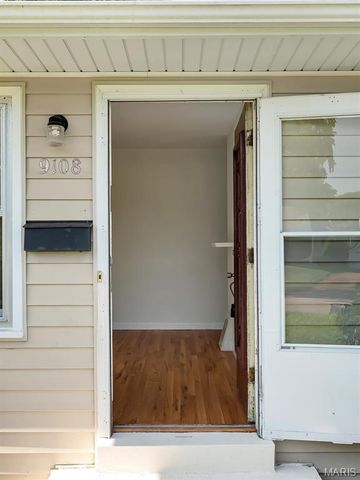 9108 Fayette Avenue, St Louis, MO 63123