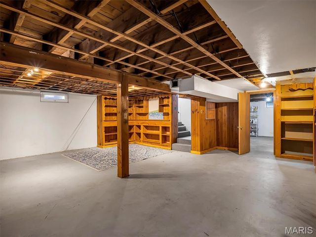 9108 Fayette Avenue, St Louis, MO 63123