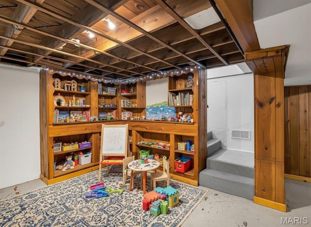 9108 Fayette Avenue, St Louis, MO 63123