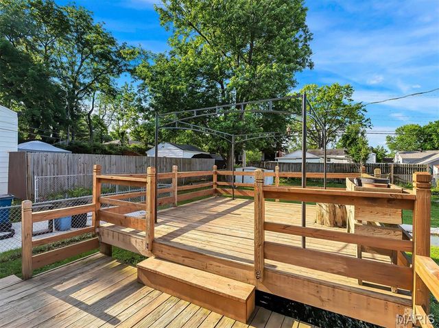 9108 Fayette Avenue, St Louis, MO 63123