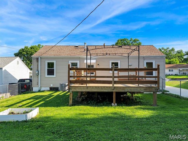 9108 Fayette Avenue, St Louis, MO 63123