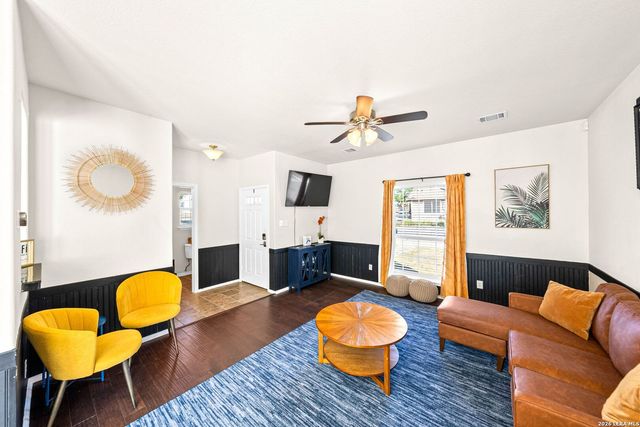 603 S MESQUITE ST, San Antonio, TX 78203