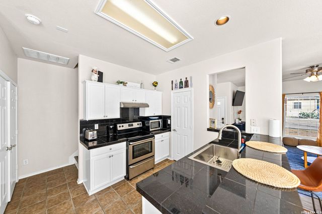 603 S MESQUITE ST, San Antonio, TX 78203
