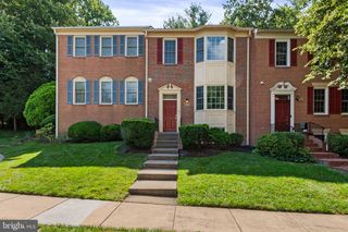 6860 WILLIAMSBURG POND CT, Falls Church, VA 22043