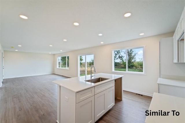 215 Varley Lane, Stuart, IA 50250