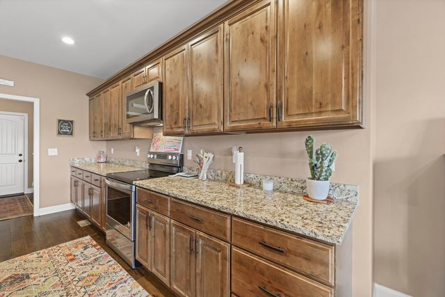 645 Jackson Rd, Portland, TN 37148