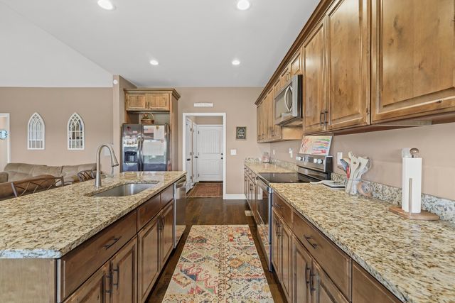 645 Jackson Rd, Portland, TN 37148