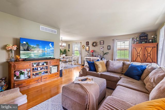 716 WOODSIDE DR, Westminster, MD 21157