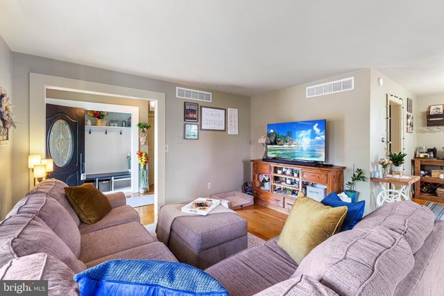 716 WOODSIDE DR, Westminster, MD 21157