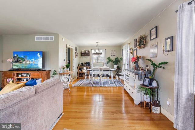 716 WOODSIDE DR, Westminster, MD 21157