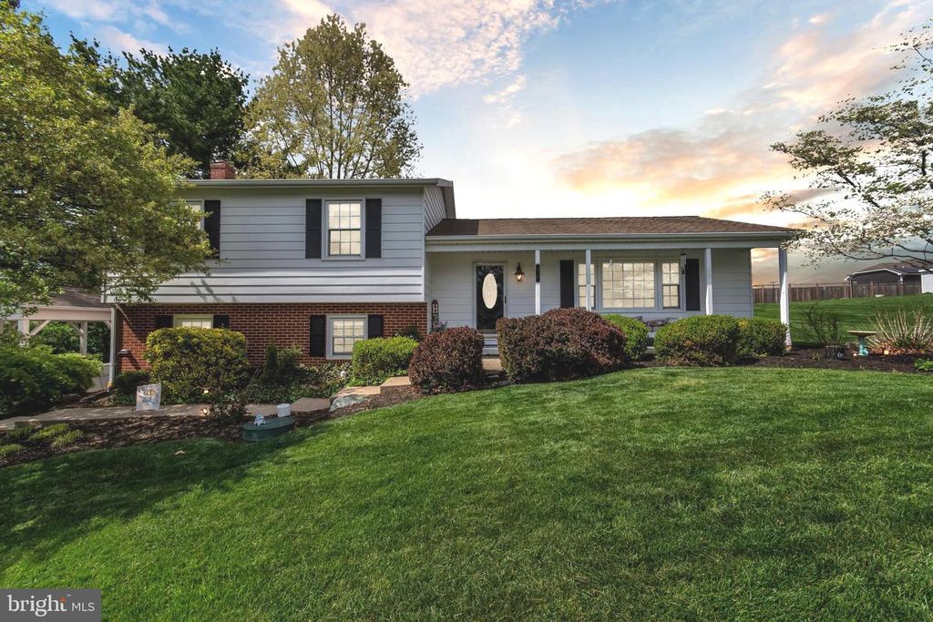 716 WOODSIDE DR, Westminster, MD 21157