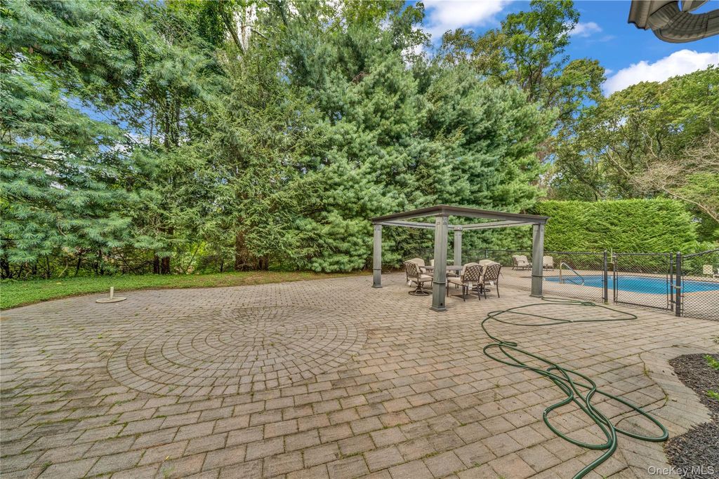 20 Old Route 25A, Northport, NY 11768 — photo 3