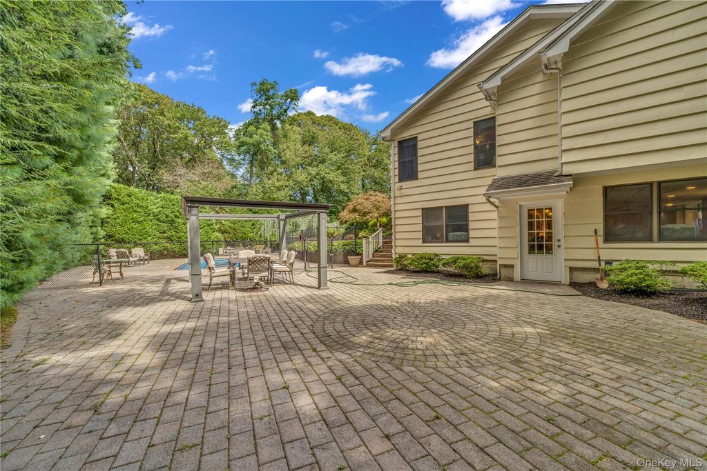 20 Old Route 25A, Northport, NY 11768 — photo 4