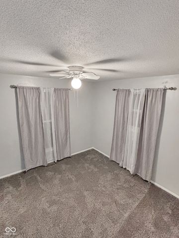 1904 W Sun Valley Parkway, Muncie, IN 47303