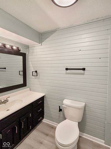 1904 W Sun Valley Parkway, Muncie, IN 47303