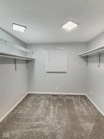 1904 W Sun Valley Parkway, Muncie, IN 47303