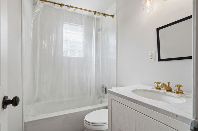 1733 Etheridge Road, Wadmalaw Island, SC 29487