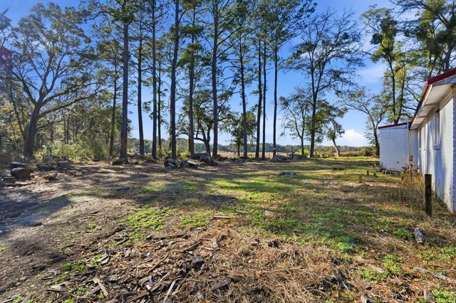 1733 Etheridge Road, Wadmalaw Island, SC 29487