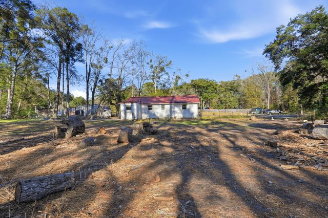 1733 Etheridge Road, Wadmalaw Island, SC 29487