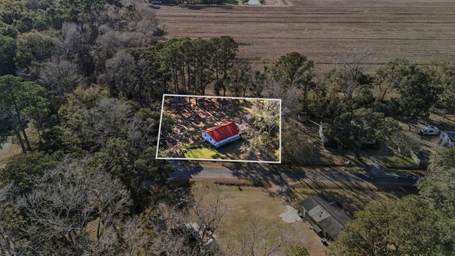 1733 Etheridge Road, Wadmalaw Island, SC 29487