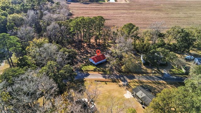 1733 Etheridge Road, Wadmalaw Island, SC 29487