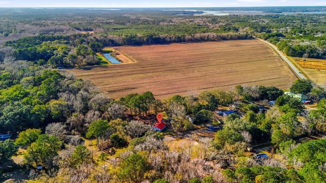 1733 Etheridge Road, Wadmalaw Island, SC 29487