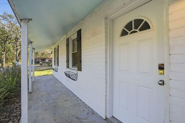 1733 Etheridge Road, Wadmalaw Island, SC 29487