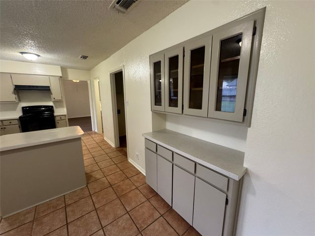 5604 Fireside Drive, Arlington, TX 76016