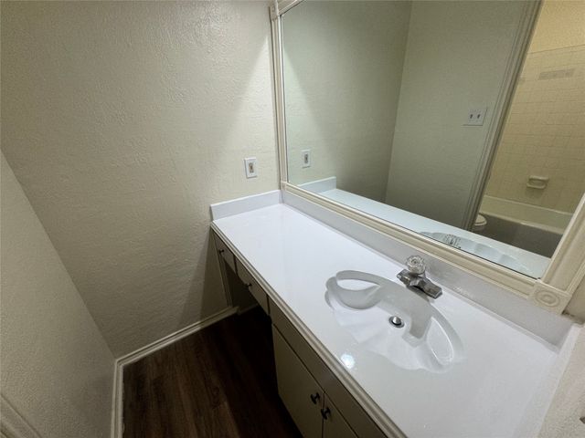 5604 Fireside Drive, Arlington, TX 76016