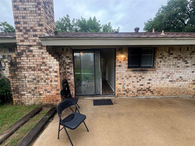 5604 Fireside Drive, Arlington, TX 76016