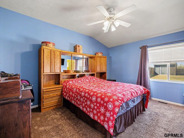 7520 S 180th Avenue, Omaha, NE 68136